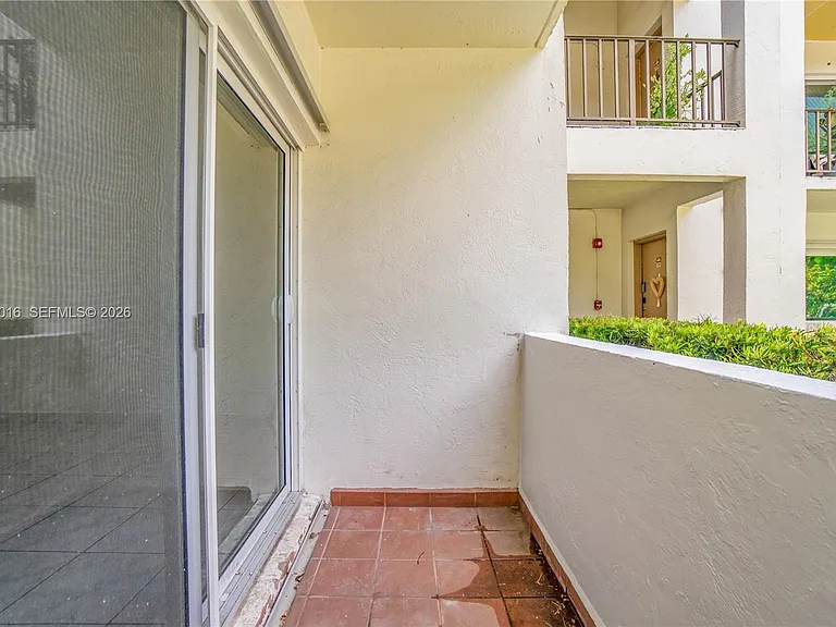 9354 SW 77th Ave #I1 — Photo 18