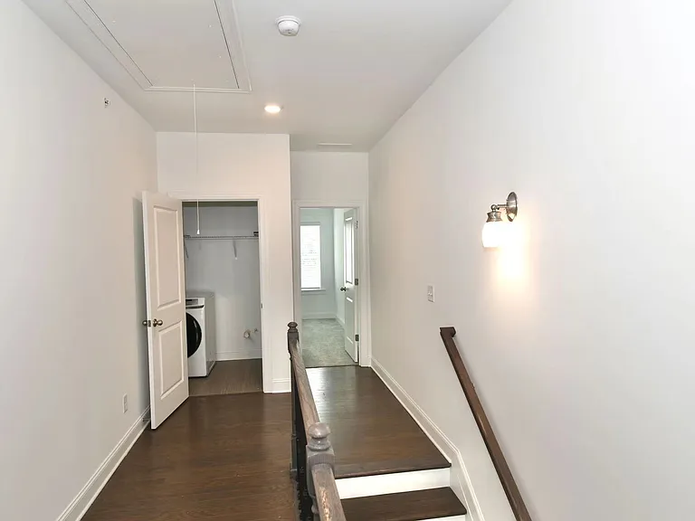 6574 Beacon Dr — Photo 25