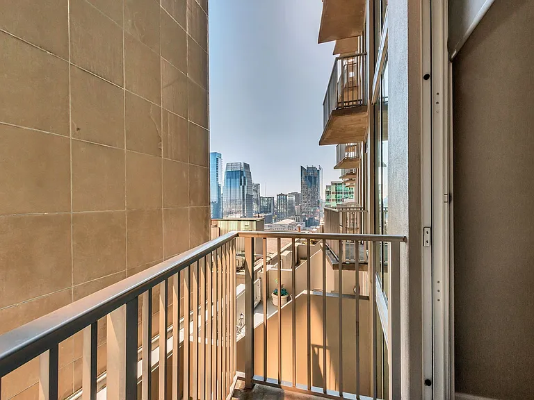 415 Church St #1105 — Photo 28
