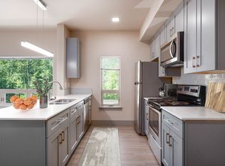 525 Darby Dr #207, Bellingham, WA 98226