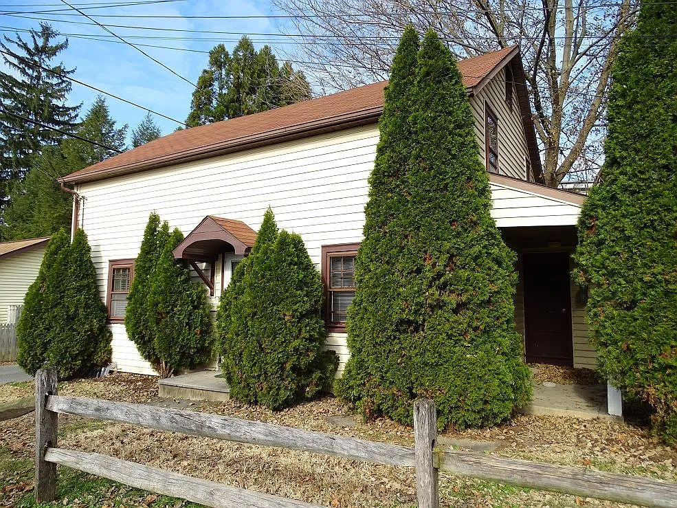 110 S Spruce St photo 1