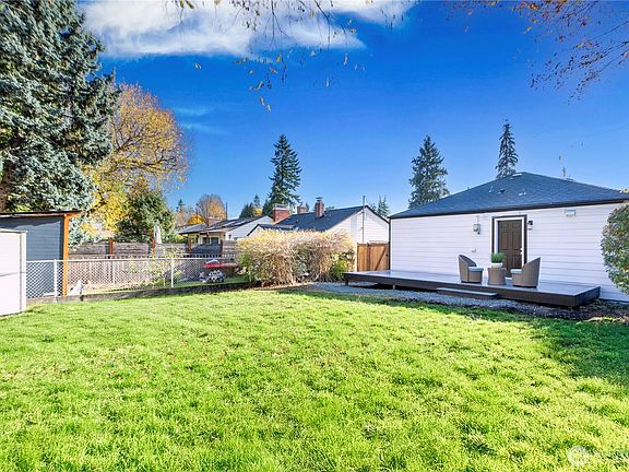 2nd image of 3538 SW Southern Street