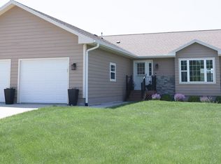 2405 Rodlyn Rd, Webster City, IA 50595