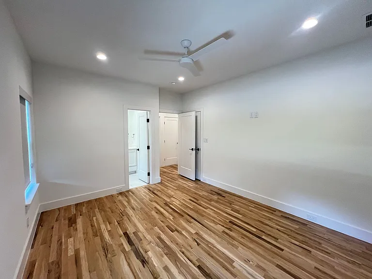 3303 Homer St — Photo 38
