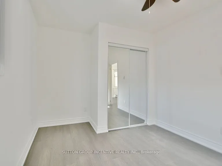 1556 Houston Ave — Photo 36