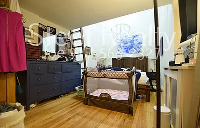 Rented by Street Realty Brokerage LLC