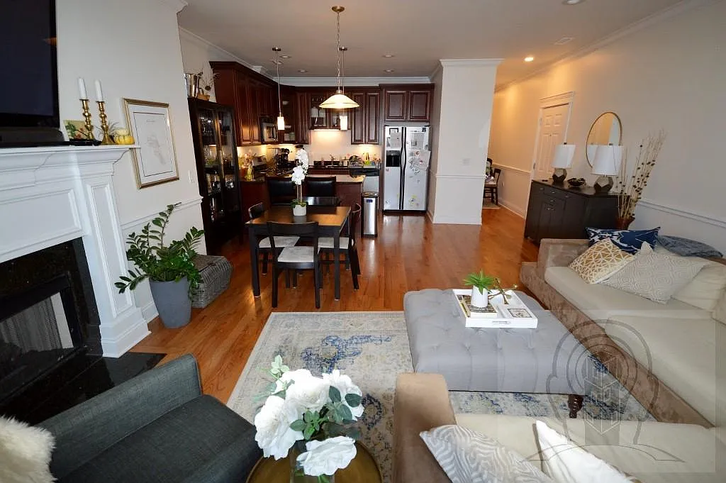 3 bed, 2.0 bath, $3,495 — Photo 1