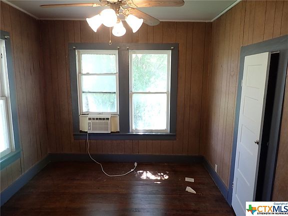 4th image of 102 E Clements Ave