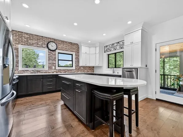 67 High Point Trl, Blue Ridge, GA 30513