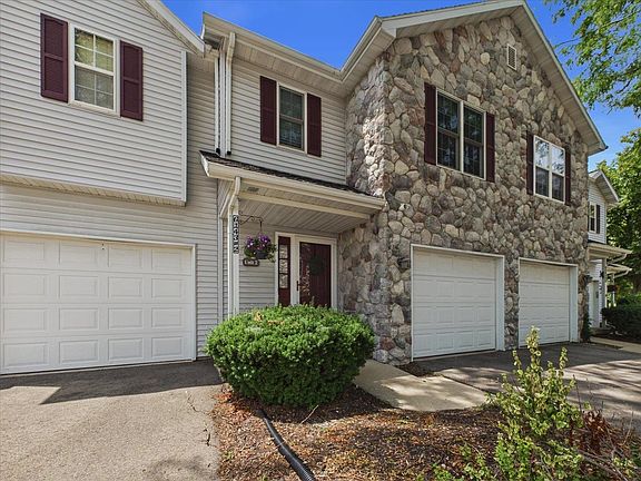 5th image of 6143 Dell Dr Unit 2