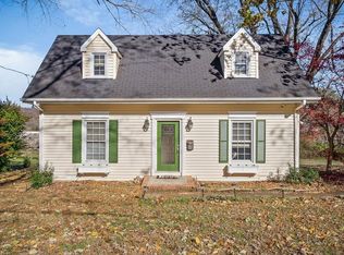 816 Peach Dr, Livingston, TN 38570