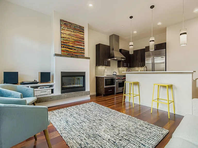 1505 Pearl St #109 — Photo 1