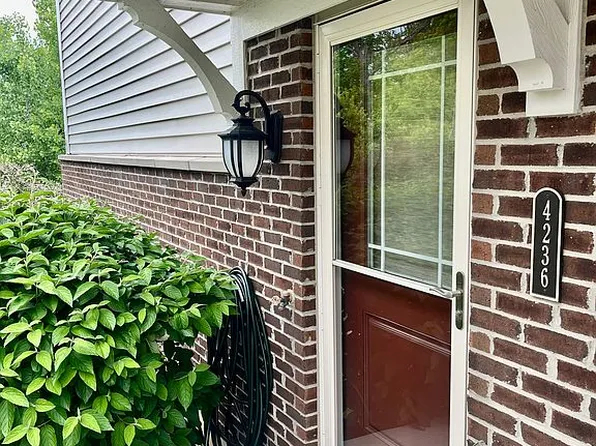 4236 Country Mill Rdg, Burlington, KY 41005