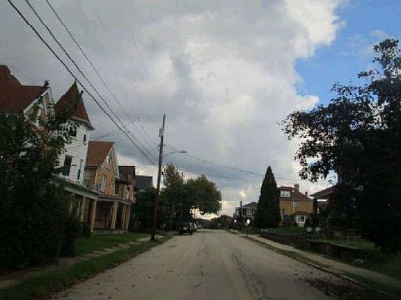 5th image of 227 N 2nd St