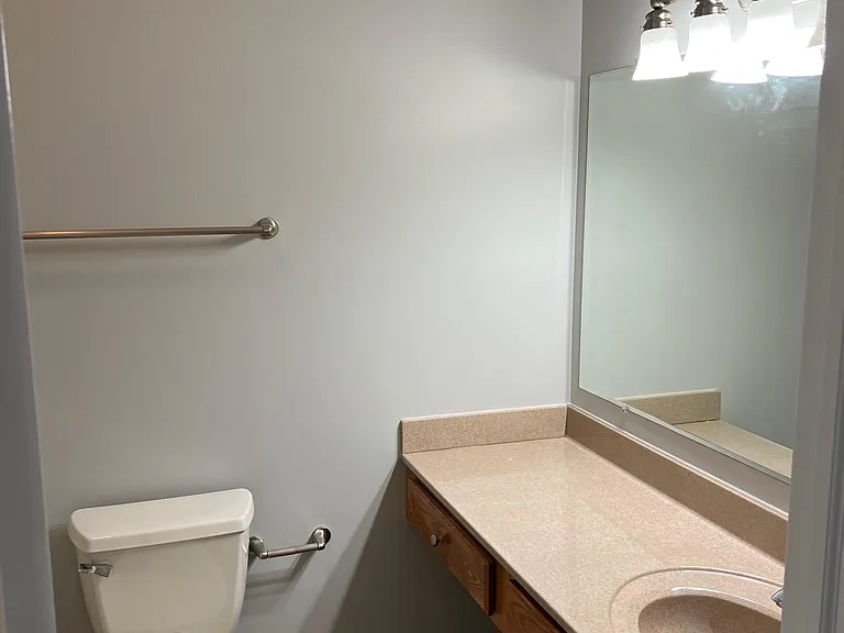 155 Chelsea Cir — Photo 11