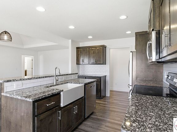 4th image of 4583 W Minota St