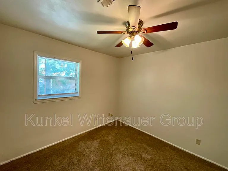 1715 Menard Dr — Photo 11