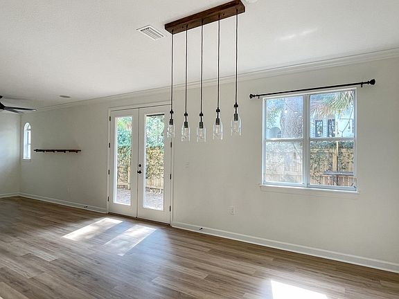 5th image of 411 S Westland Ave APT 1