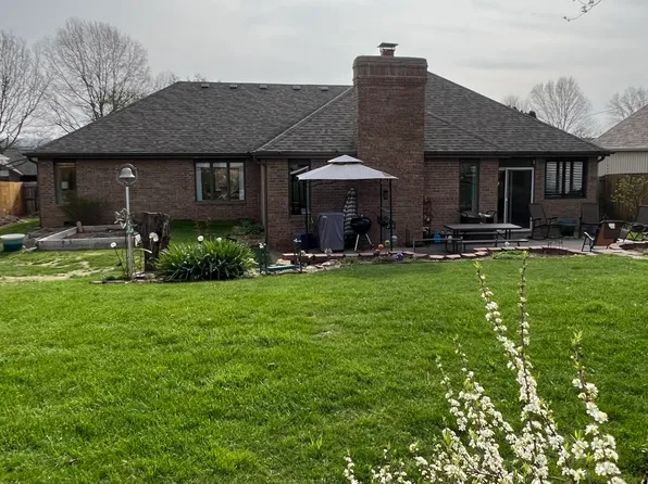 5083 S Wanda Gray Avenue, Springfield, MO 65810