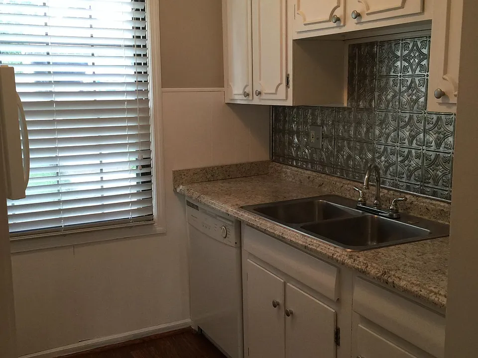 129 Community Ct