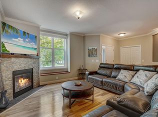 48 E 125th St, Burnsville, MN 55337