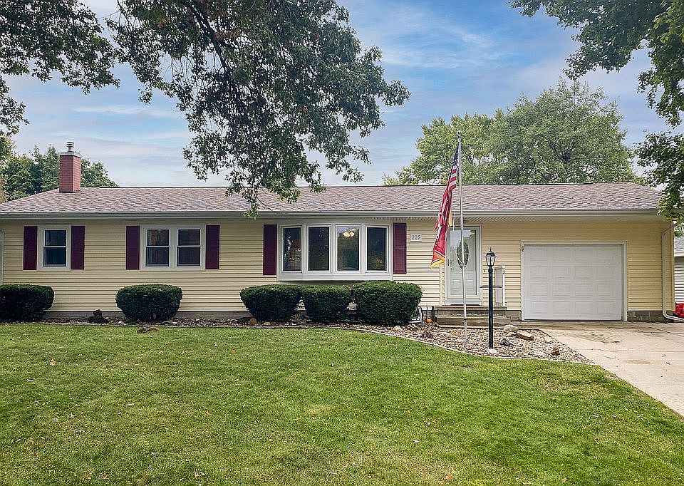 1st image of 225 Maryhill Dr