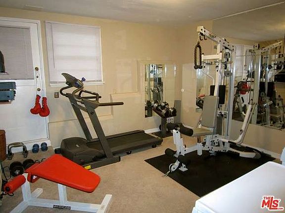3rd image of 5139 Parkglen Ave