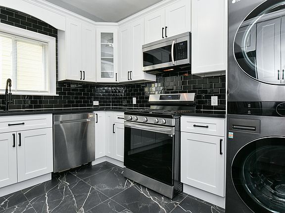 4th image of 540 61st St Unit 1