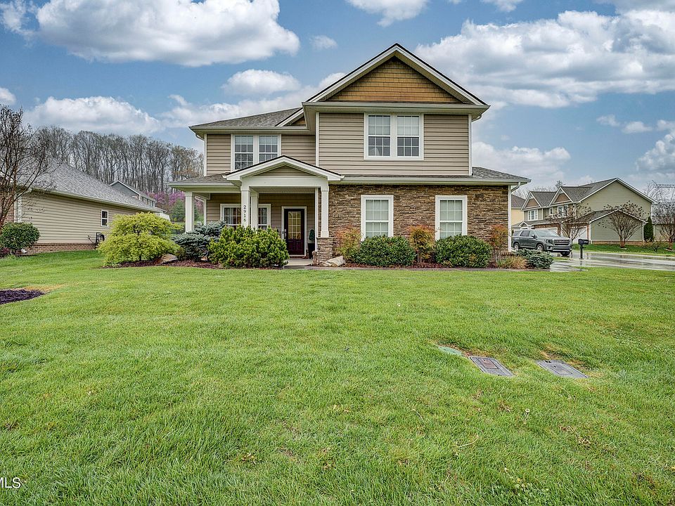 1st image of 2916 Royal Mile Dr