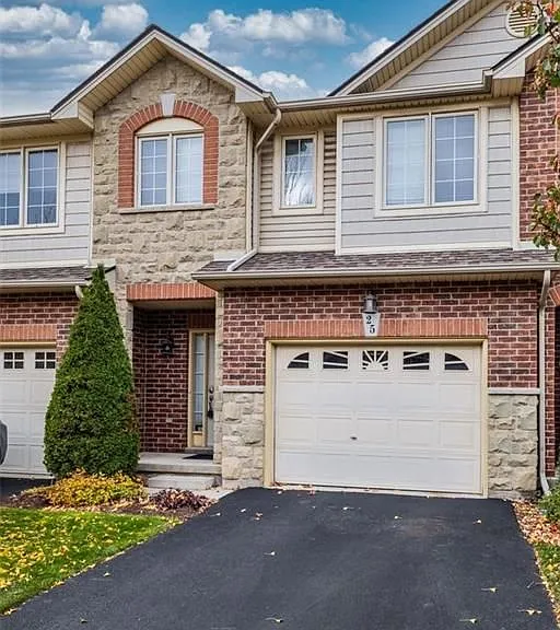 25 Liddycoat Ln — Photo 2