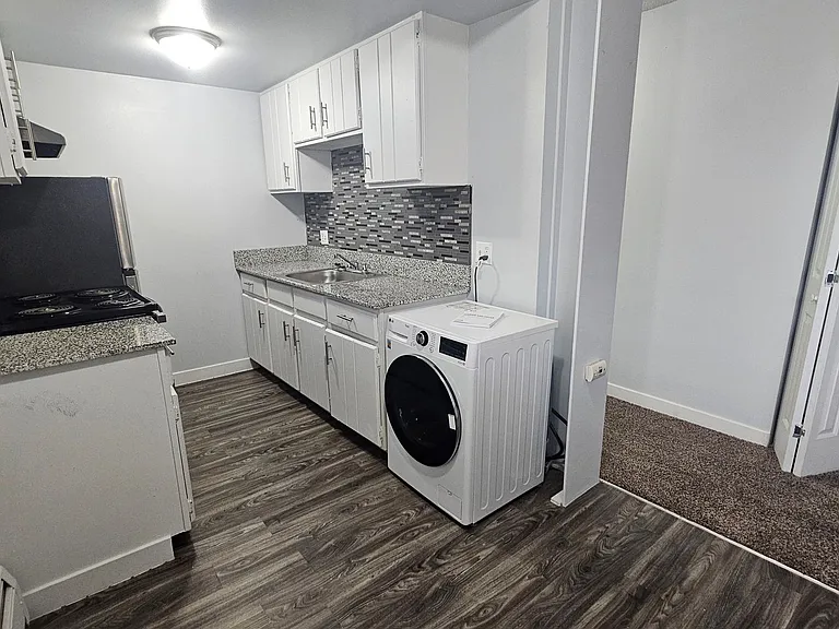 Knight Apartments and Sunlight Townhomes - located in historic downtown Greeley! — Photo 22