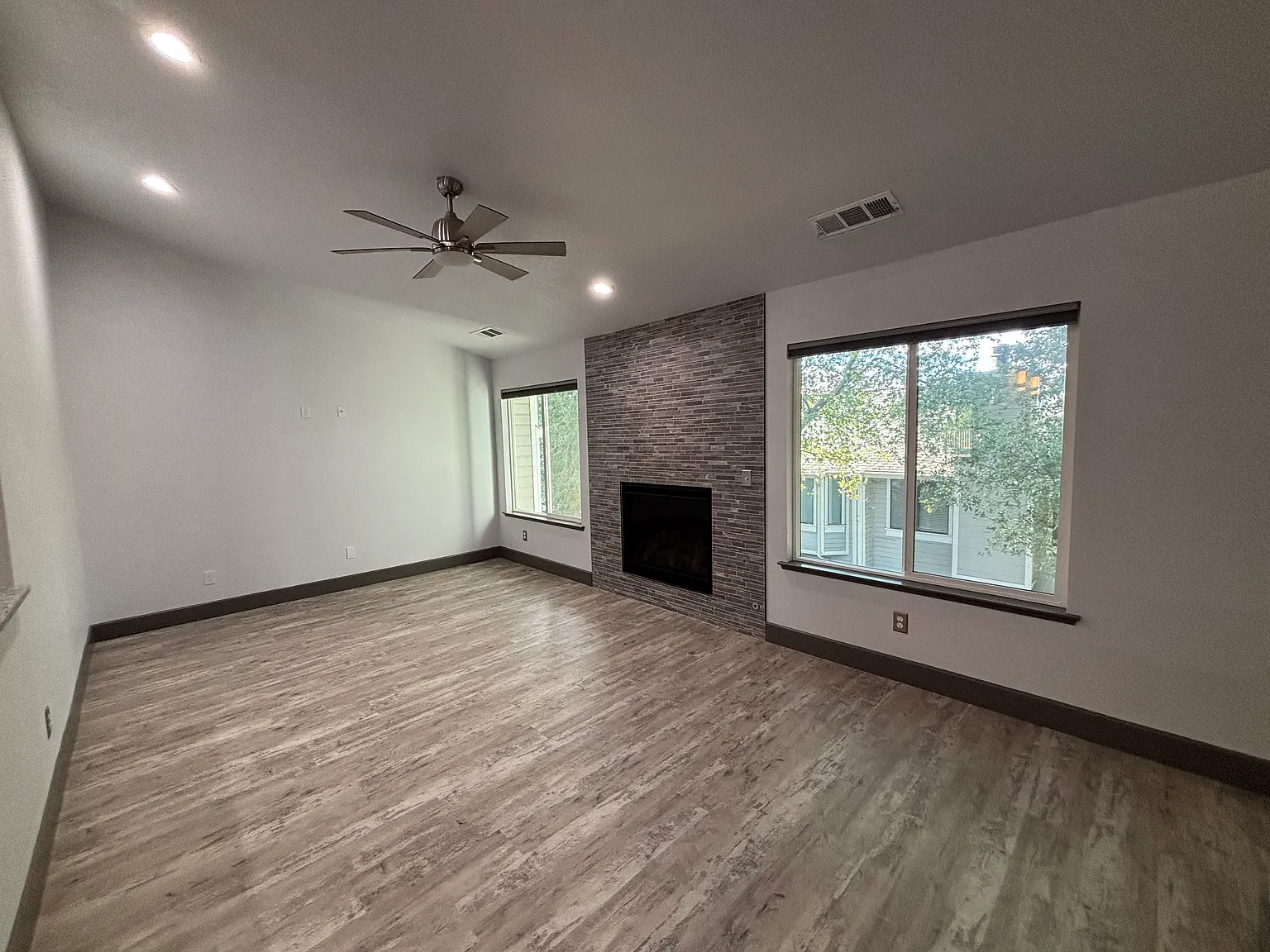 900 Figueroa St — Photo 4