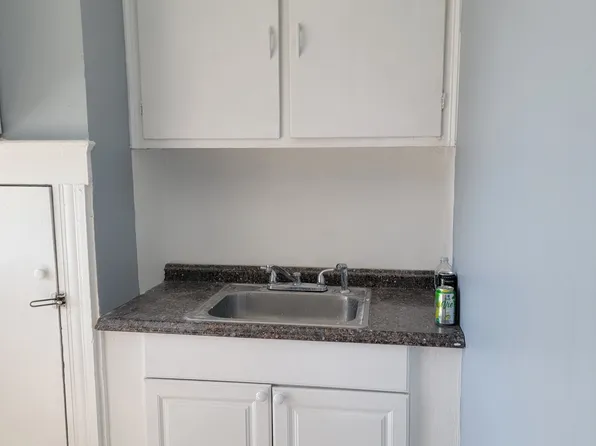 187 Buckingham St Floor 3, Waterbury, CT 06710