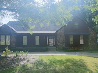 2582 Rosehaven St, Germantown, TN 38138