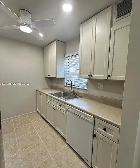 3162 Coral Springs Dr #4 — Photo 9