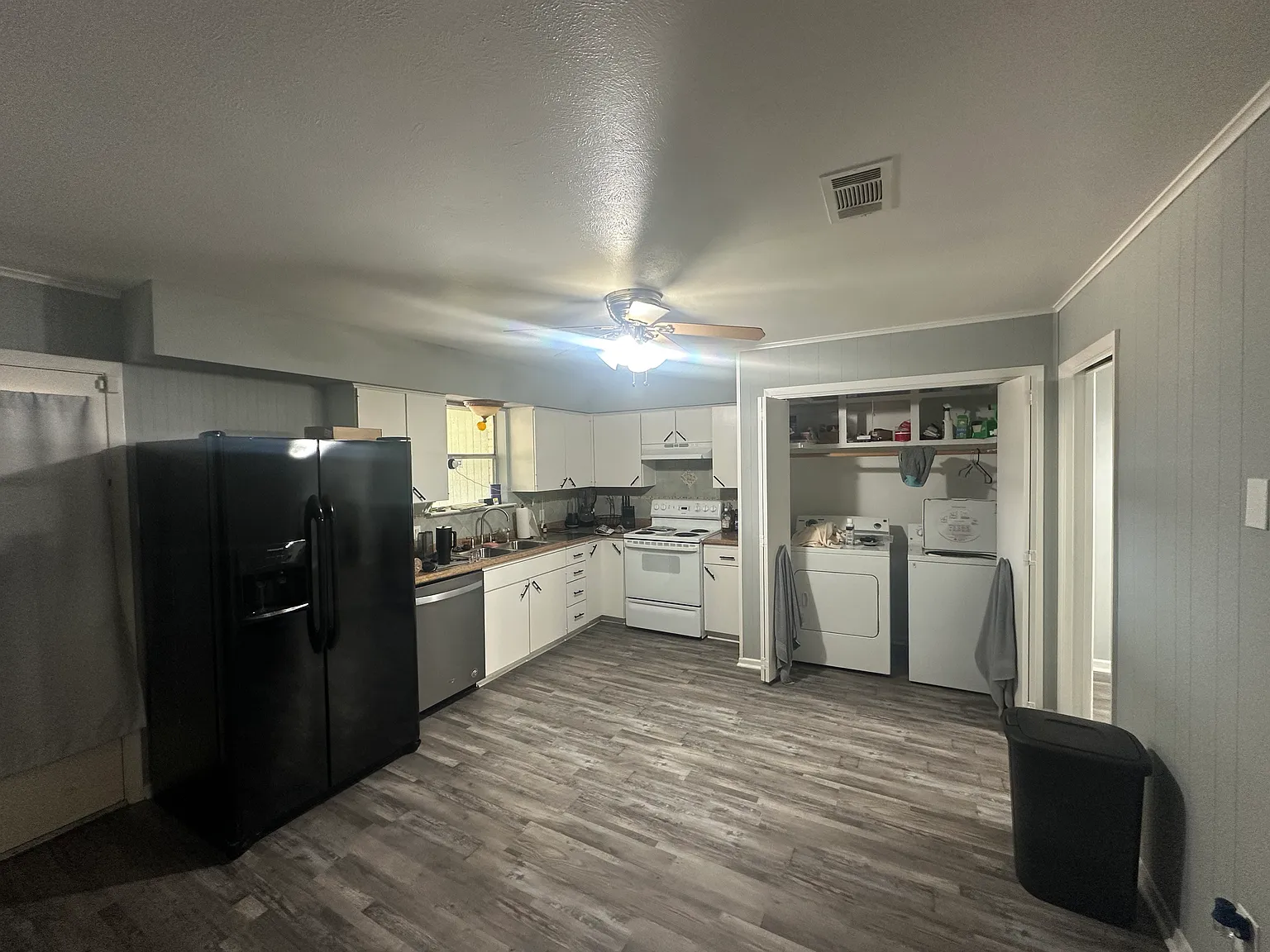 3 bed, 1524 sqft, $1,900 — Photo 2