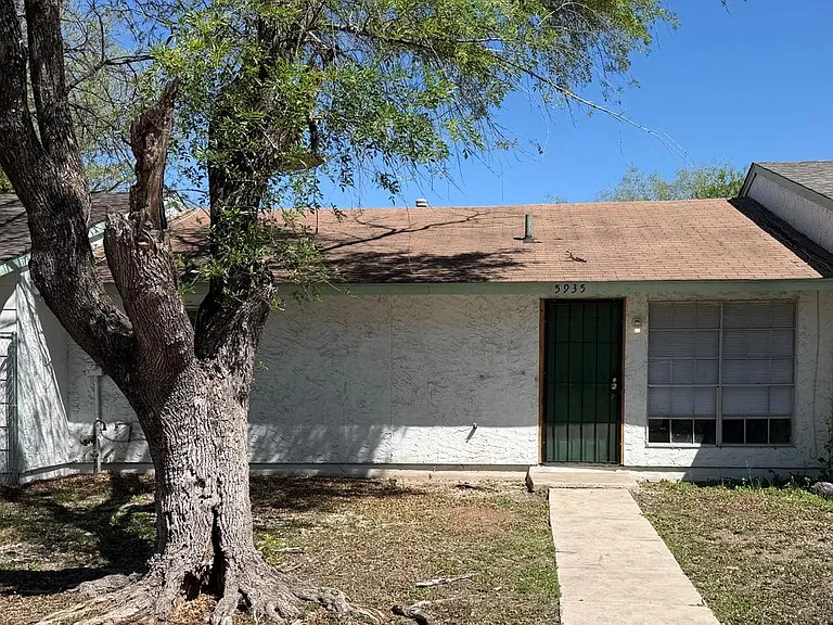5935 Fairgreen St — Photo 8