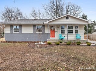 820 Parkway Dr NE, Grand Rapids, MI 49525