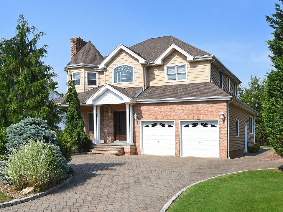 1st image of 210 Saint Brigids Ln