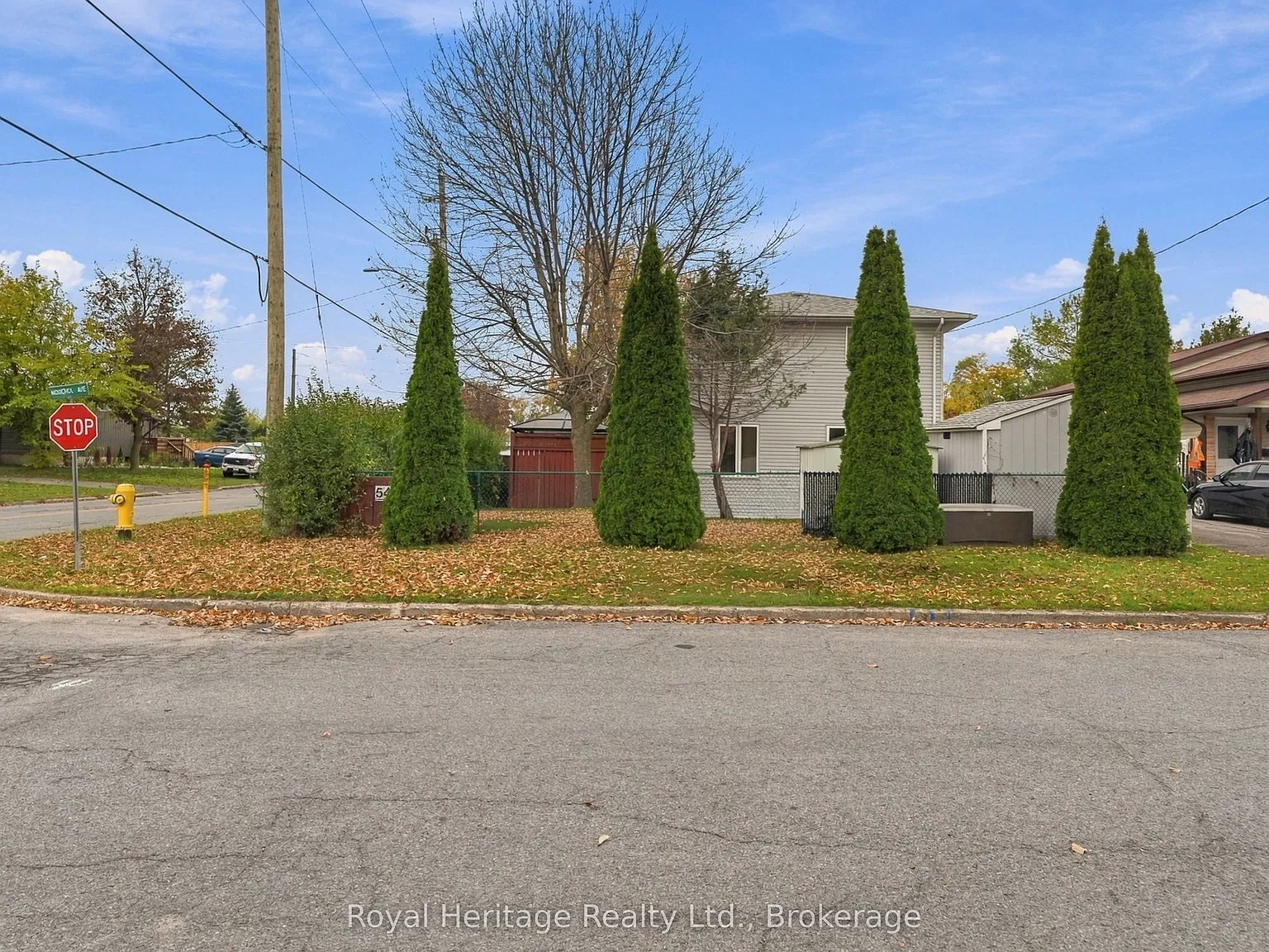 3 bed, $2,400 — Photo 2