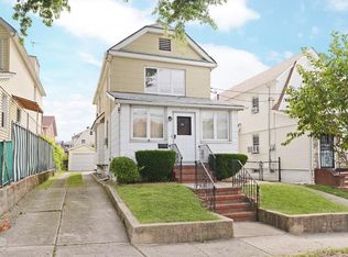 4567 160th St, Flushing, NY 11358
