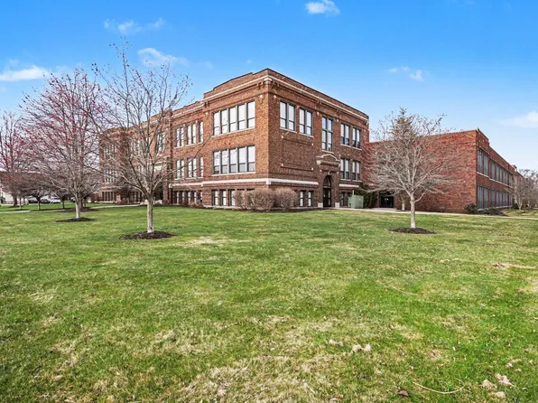 500 Erie St Unit 213, South Haven, MI 49090