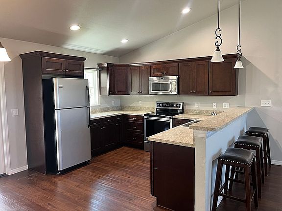 5th image of 9960 SE 13th Ct
