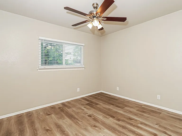 10614 Cherry Laurel — Photo 13