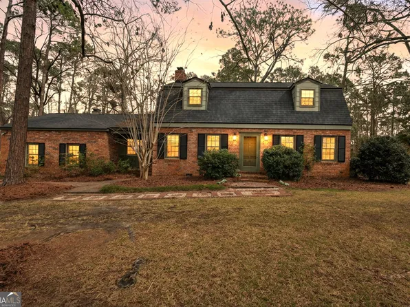 9 Country Squire Dr, Statesboro, GA 30458