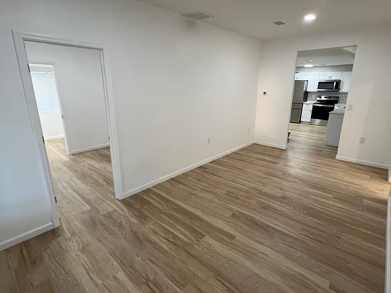 814 Minnesota Ave — Photo 3