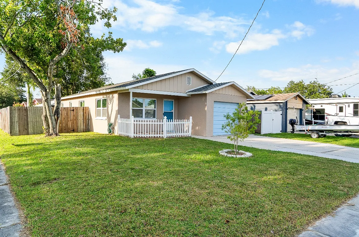 Building Photo - 6491 69th Ave N