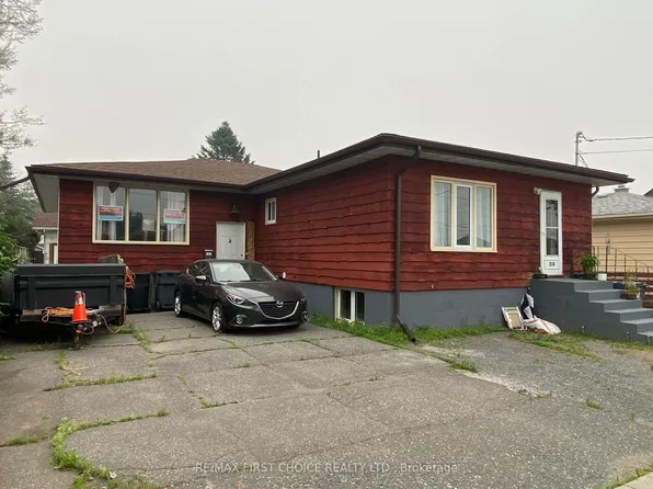 218 Powley St, Thunder Bay, ON P7A 2K9