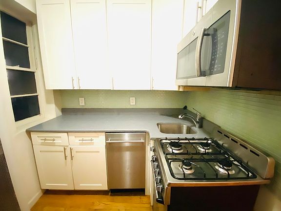 4th image of 56 Pike St #2CA