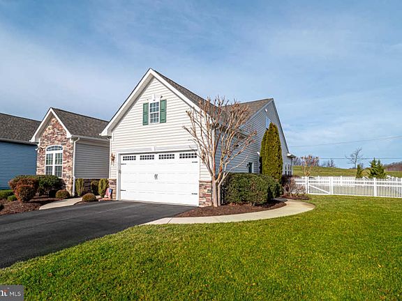 4th image of 29735 Vincent Village Dr